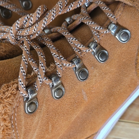 Converse Chuck Taylor All Star High Top Womens Suede Leather Brown Gold Size 8 - Picture 9 of 11